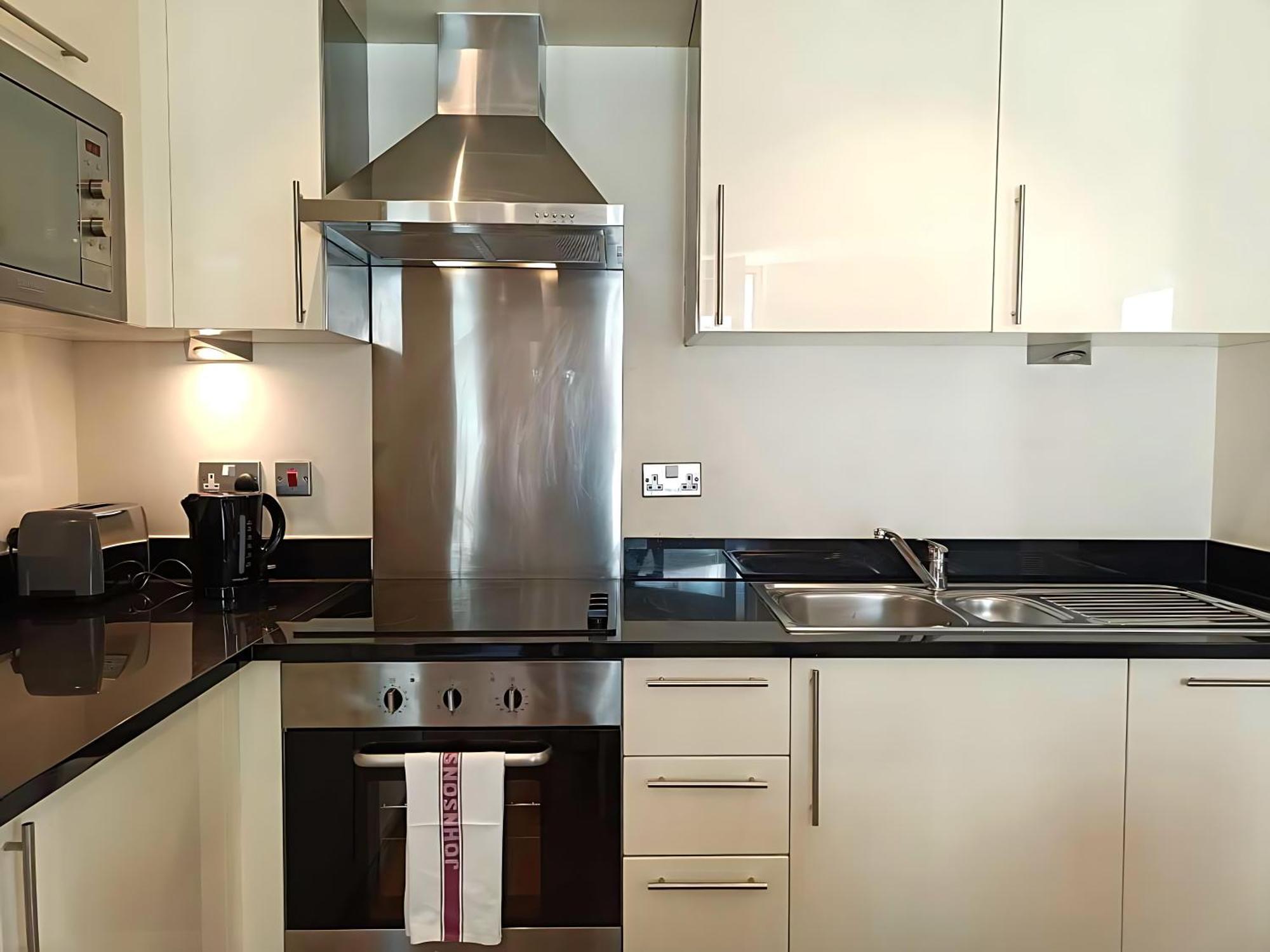 Canary Wharf Serviced Apartments Лондон Екстериор снимка